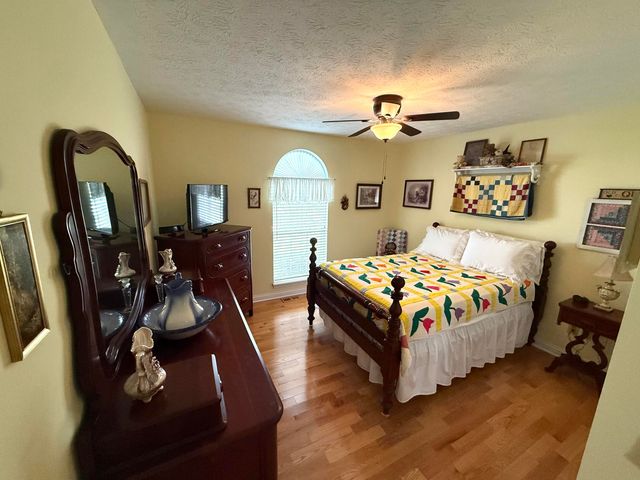 387 Colony Drive, Versailles, KY 40383