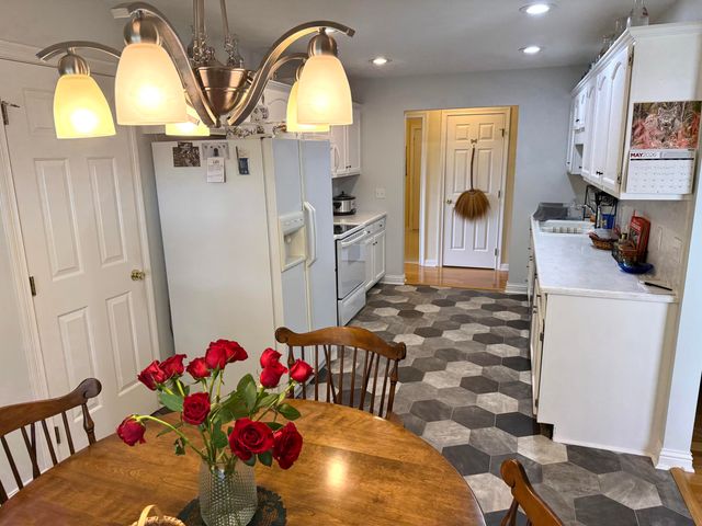 387 Colony Drive, Versailles, KY 40383
