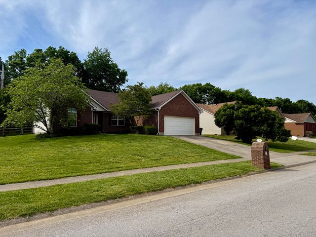 387 Colony Drive, Versailles, KY 40383