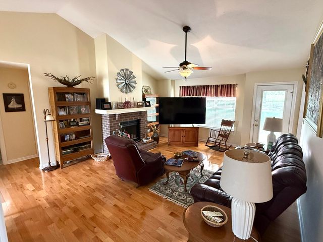 387 Colony Drive, Versailles, KY 40383