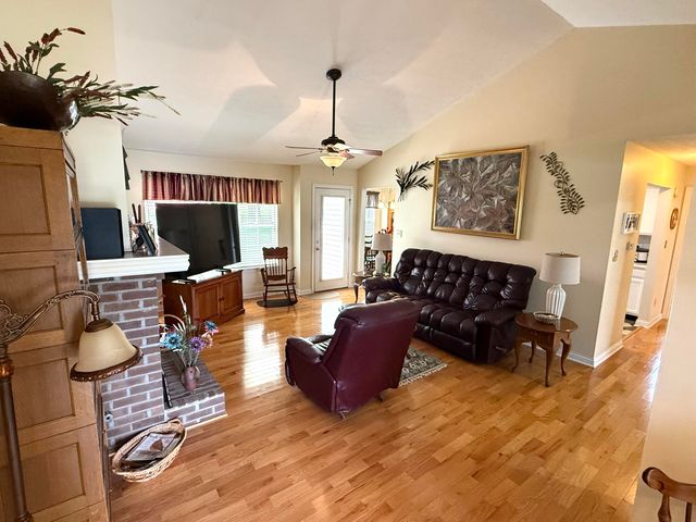 387 Colony Drive, Versailles, KY 40383