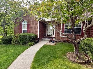 387 Colony Drive, Versailles, KY 40383