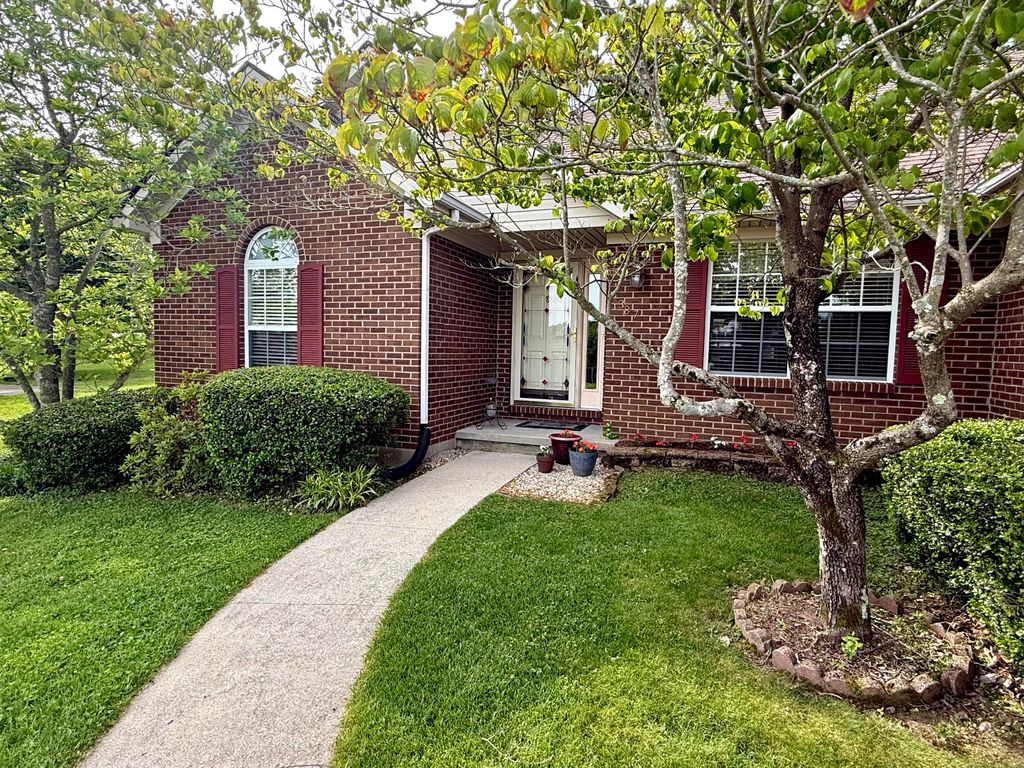 387 Colony Drive, Versailles, KY 40383
