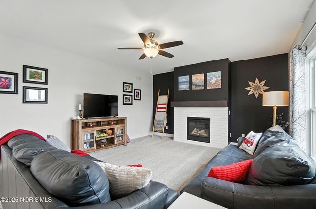 1355 Roberts Circle, Waterville, OH 43566