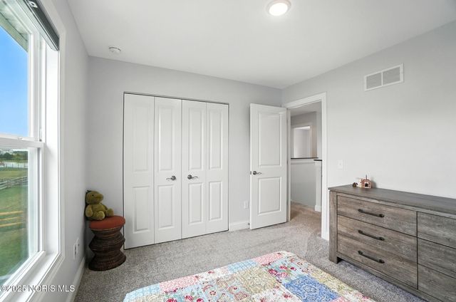 1355 Roberts Circle, Waterville, OH 43566