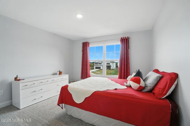 1355 Roberts Circle, Waterville, OH 43566