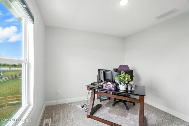 1355 Roberts Circle, Waterville, OH 43566