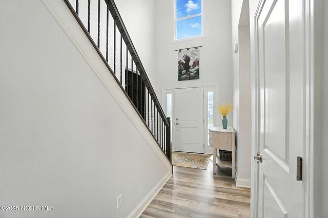 1355 Roberts Circle, Waterville, OH 43566