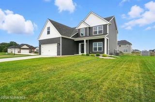 1355 Roberts Circle, Waterville, OH 43566
