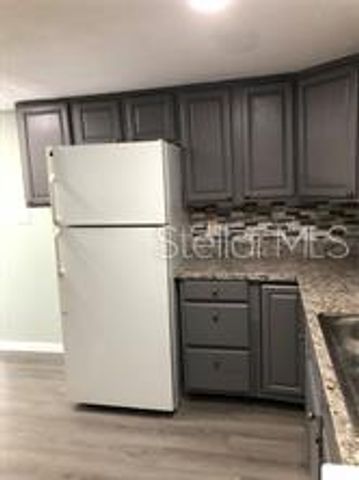 915 W OAK RIDGE ROAD B, Orlando, FL 32809