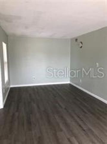 915 W OAK RIDGE ROAD B, Orlando, FL 32809