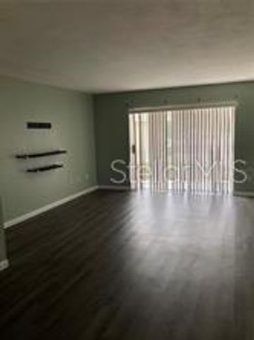 915 W OAK RIDGE ROAD B, Orlando, FL 32809