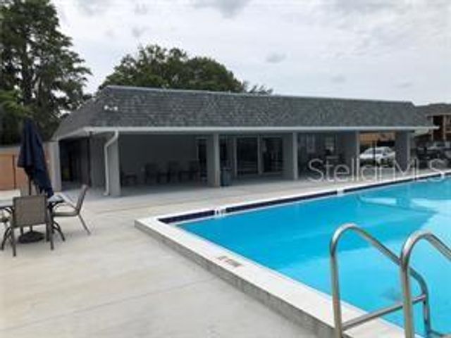 915 W OAK RIDGE ROAD B, Orlando, FL 32809