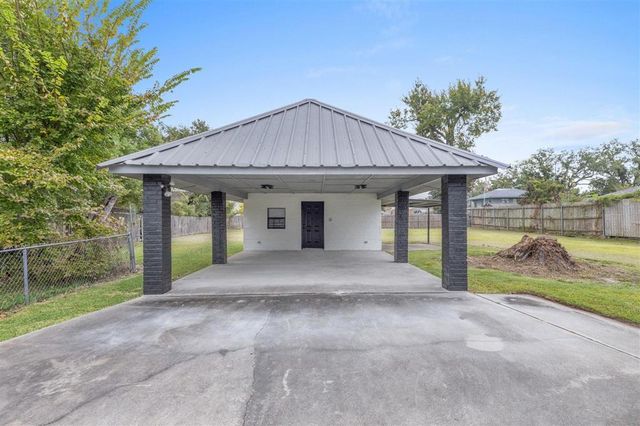 1713 Moss Street, Lake Charles, LA 70601