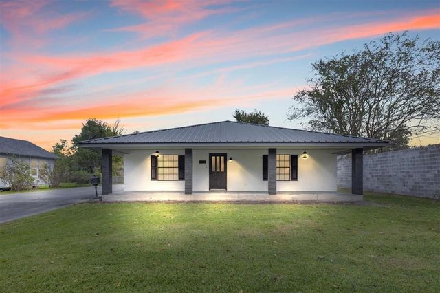 1713 Moss Street, Lake Charles, LA 70601