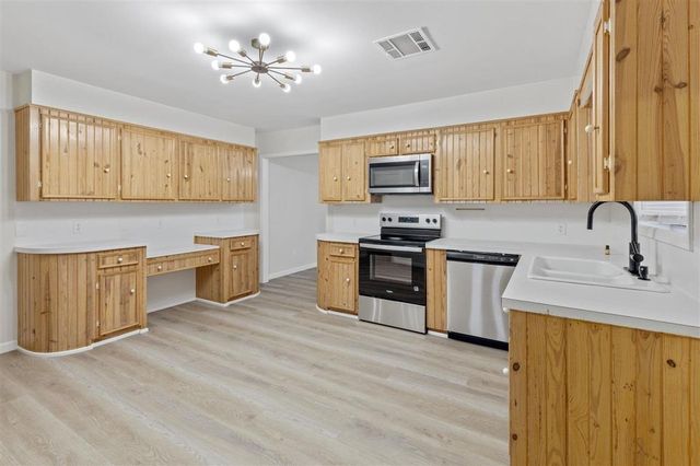 1713 Moss Street, Lake Charles, LA 70601