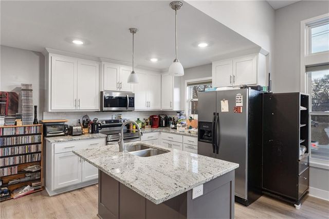 2312 NE 72ND Street, Kansas City, MO 64118
