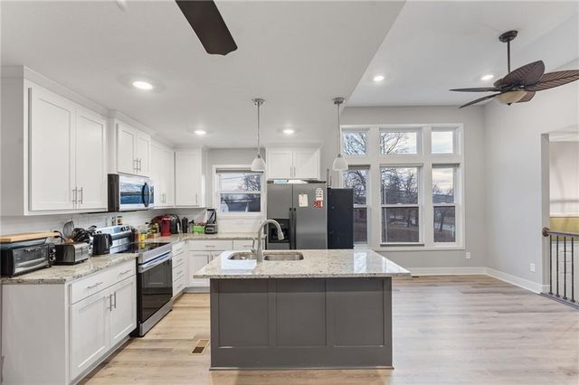 2312 NE 72ND Street, Kansas City, MO 64118