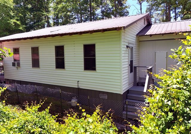 1066 Konahetah Road, Hiawassee, GA 30546