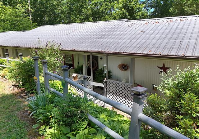 1066 Konahetah Road, Hiawassee, GA 30546