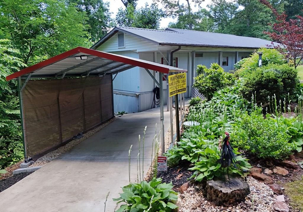 1066 Konahetah Road, Hiawassee, GA 30546