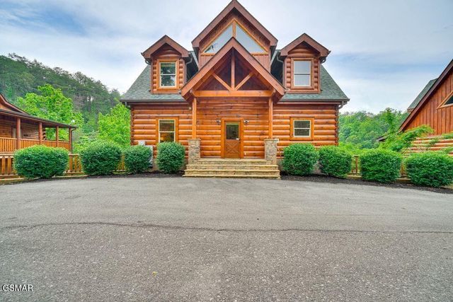 2178 Bear Haven Way, Sevierville, TN 37876