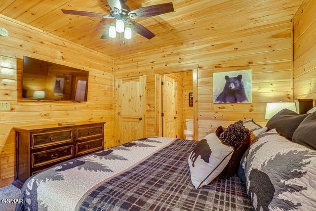 2178 Bear Haven Way, Sevierville, TN 37876