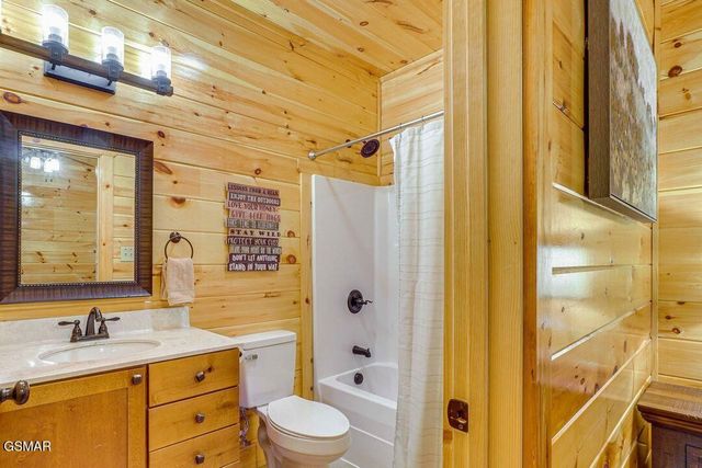 2178 Bear Haven Way, Sevierville, TN 37876