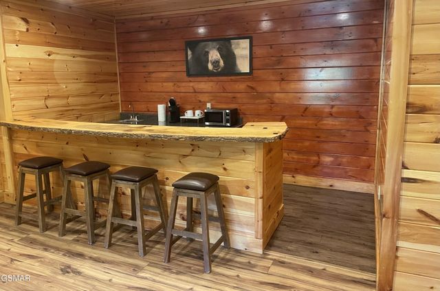 2178 Bear Haven Way, Sevierville, TN 37876