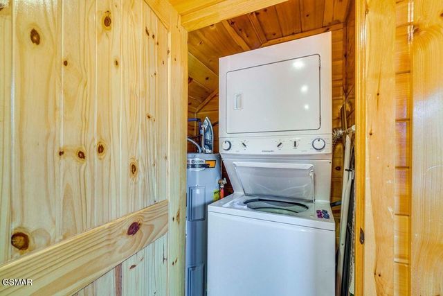 2178 Bear Haven Way, Sevierville, TN 37876