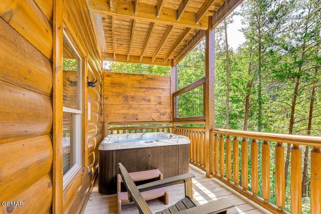 2178 Bear Haven Way, Sevierville, TN 37876