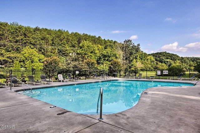 2178 Bear Haven Way, Sevierville, TN 37876