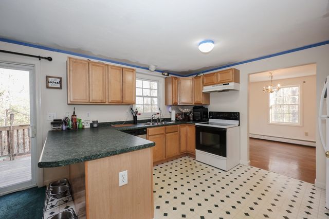 57 Lyndsey Lane, Weare, NH 03281