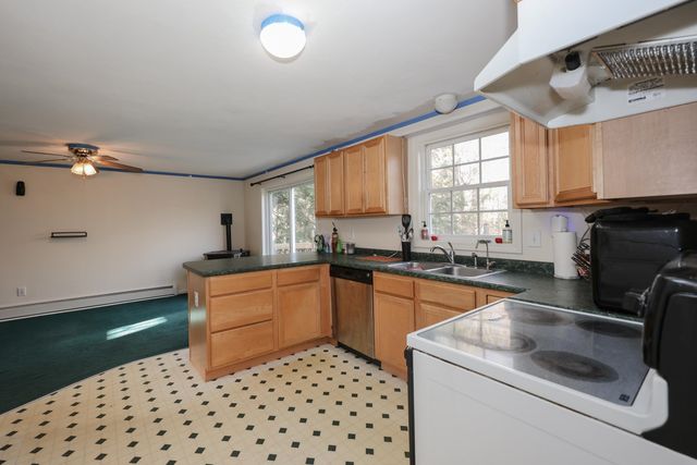 57 Lyndsey Lane, Weare, NH 03281