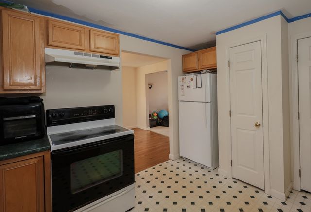 57 Lyndsey Lane, Weare, NH 03281