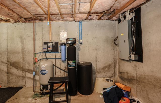 57 Lyndsey Lane, Weare, NH 03281