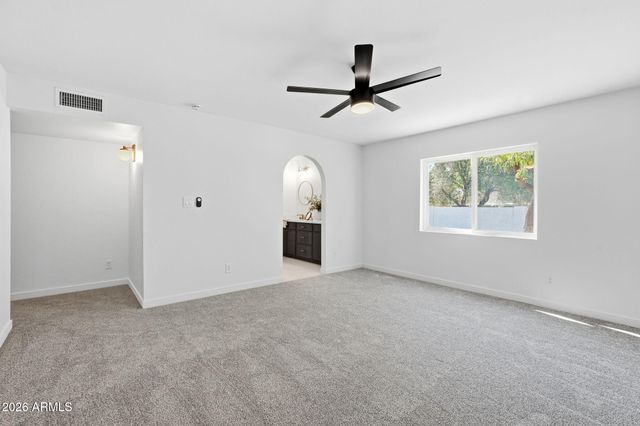 4017 E DAHLIA Drive, Phoenix, AZ 85032