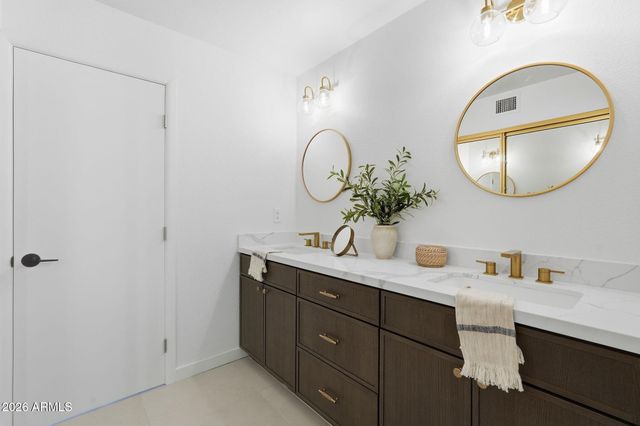 4017 E DAHLIA Drive, Phoenix, AZ 85032