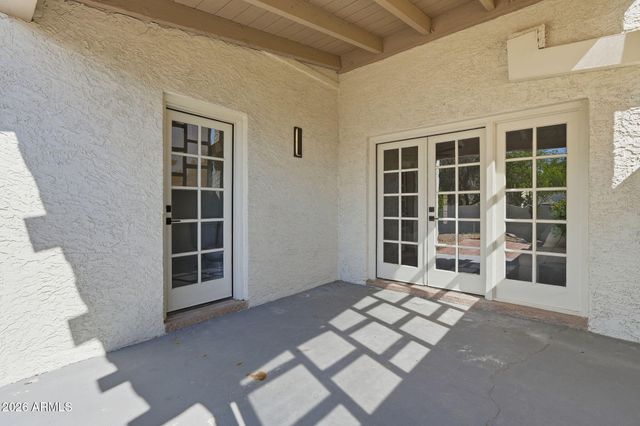 4017 E DAHLIA Drive, Phoenix, AZ 85032