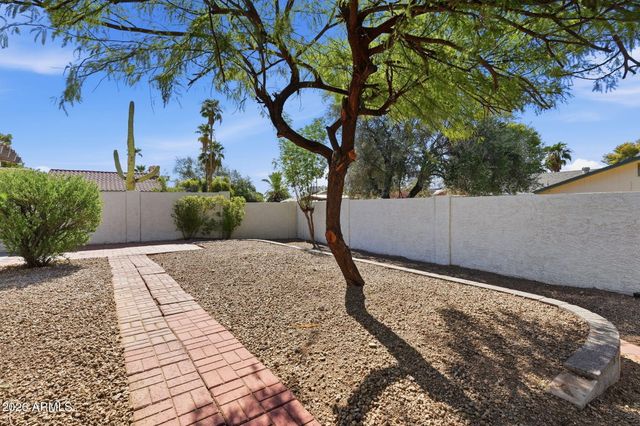 4017 E DAHLIA Drive, Phoenix, AZ 85032