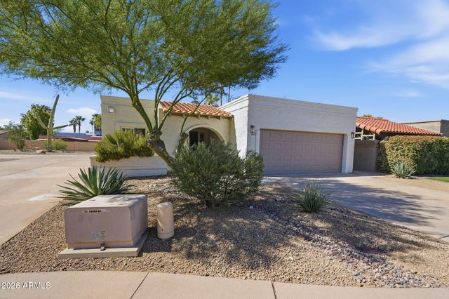 4017 E DAHLIA Drive, Phoenix, AZ 85032
