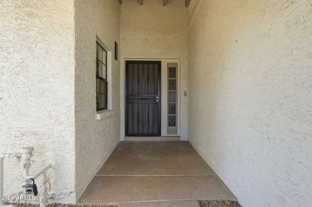 4017 E DAHLIA Drive, Phoenix, AZ 85032