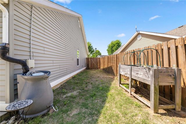 4394 W Sweetgum Lane, Fayetteville, AR 72704