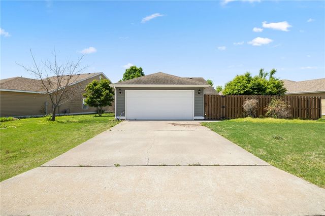 4394 W Sweetgum Lane, Fayetteville, AR 72704