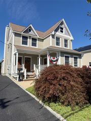 57 Prospect Street A, Babylon, NY 11702