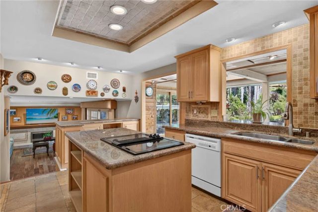 2740 Cardinal Drive, Costa Mesa, CA 92626