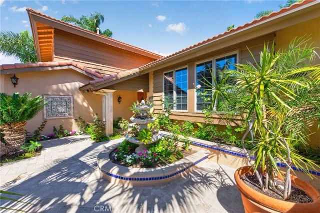 2740 Cardinal Drive, Costa Mesa, CA 92626