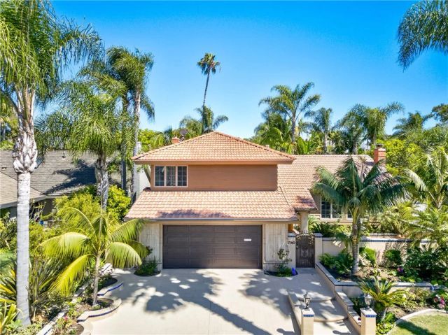 2740 Cardinal Drive, Costa Mesa, CA 92626