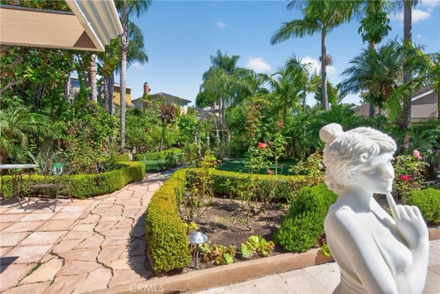 2740 Cardinal Drive, Costa Mesa, CA 92626