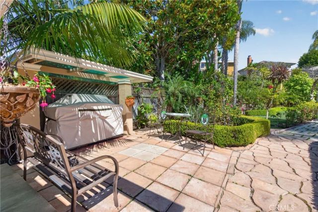 2740 Cardinal Drive, Costa Mesa, CA 92626